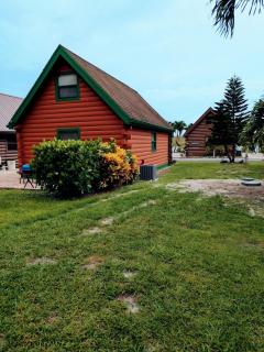 Charming, Cozy, Waterview Log Cabin With Sunsets - Okeechobee - 1
