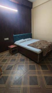 Shri sukh dham guest inn - 1