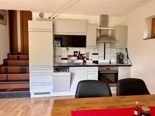 Apart Annelies - 5