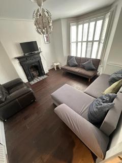 Modern Stylish Home Near Chelsea Stadium & Kensington - London - 3