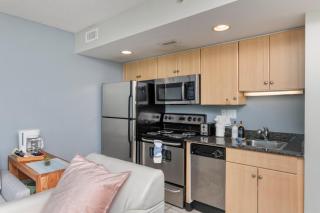 Stylish 1BR Oceanfront Stay in the Heart of Myrtle Beach 3rd Fl of OO Resort - 4
