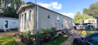 Billing Aquadrome , Poplar 2 bedrooms caravan,KM12 - 0