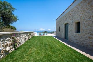 Fabrica Villa, By Hellocrete - 2