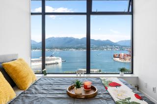 Stylish 2BR Loft in Historic Gastown with Mountain Views - Vancouver - 0