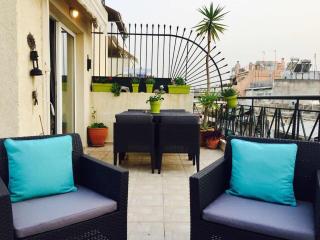 Top Floor Apt, View, 2BD, Parking - 5