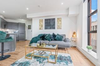 2 BR Luxury Central Apartment Near Colmore Row - 1