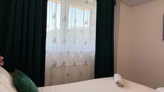 Rox Mountain View Apartament 15 min Poiana Brasov and Bran castel , 5 min Dino Parc Râsnov and Magic parc - 6