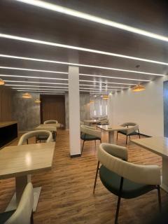 White Land City Hotel - 8