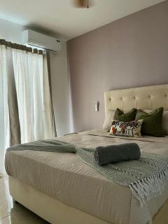 Modern 3BR Apmt Near Airport & Beach - 7