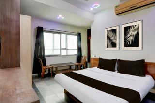 HOTEL O CROWN INN - 8