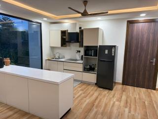 Vana Greens Luxurious Farmhouse - 1