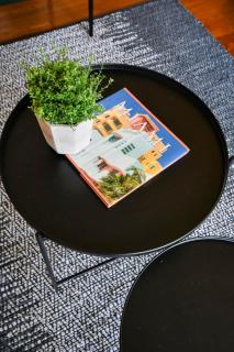 Designer 2br, king-size bed, 5mins to the beach J1 - 7