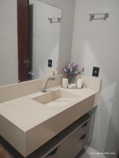 Quarto com ar e banheiro estacionamento e Wi-Fi - 7