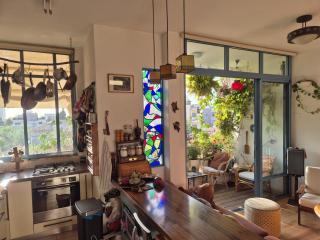 Rothschild Beautiful Apartment with Balcony - 0