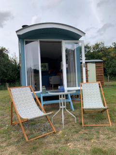 Tower Farm Holidays - Shepherd's Huts - - 0
