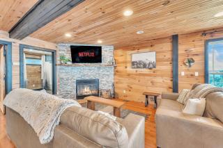 Rivers Ledge Cabin with breathtaking views hot tub & indoor pool - 2