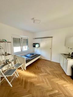 Prime Studio Apartment near Vienna - Free Parking - 2