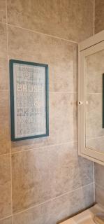 Stylish serene 2-Bed Maisonette - 2