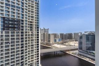 Canal View & High Floor & Valet - 1