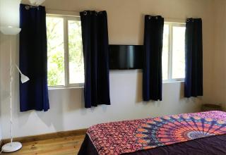 Quiet Retreat, Ideal For An Intimate Romantic Getaway Or 2 Couples - 2