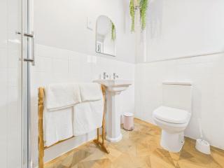 Lavender Lane, Cosy Studio Apartment with Parking, Falmouth - Falmouth - 4