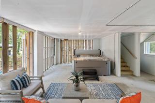 Mt Pleasant Beach Retreat- Mins to Sullivan's IOP - 3