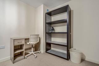 2 Bedroom flat in West Midlands Suitable for long term bookings - 9