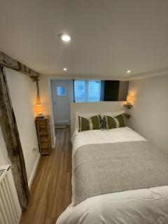 Bagnalls Studio, a newly renovated studio in a traditional fisherman's cottage - 5