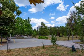 TRINAVIS Boutique Apartments, OWN PRIVATE PARKING, City Center, Entire Apartment - 1
