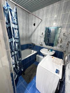 Сдаю квартиру посуточно на Максимке - 1