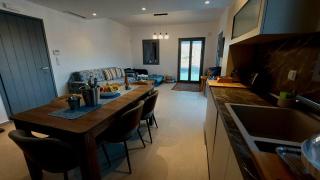 KamaresCozySuites - 8