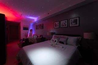 Skyline Escape with Netflix, Books and Games - 0