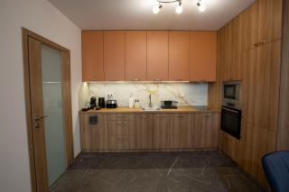 TRINAVIS Boutique Apartments, OWN PRIVATE PARKING, City Center, Entire Apartment - 2