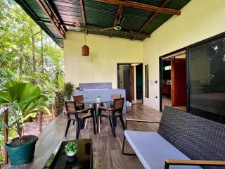 Jungle House with Private Jacuzzi - 7