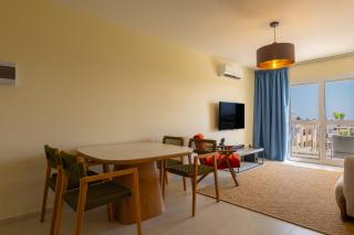 Seaview apartment newly renovated to high quality - 4