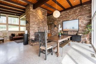 [RARE] Buckhead Mid-century Masterpiece! - 1
