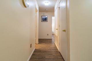 Spacious Bandera Family Fun House with King bed - 8