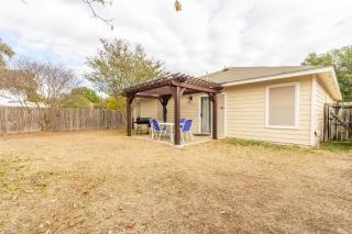 Spacious Bandera Family Fun House with King bed - San Antonio - 1