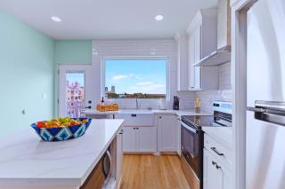 Relax & Recharge 2br2ba Beach Getaway - 5