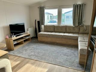 Blosseys Beach House - South Hayling - 6