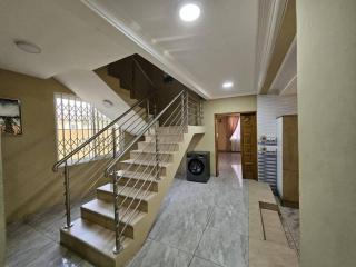 4 bed splendid hse North Legon - 8