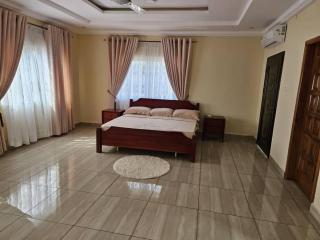 4 bed splendid hse North Legon - 6