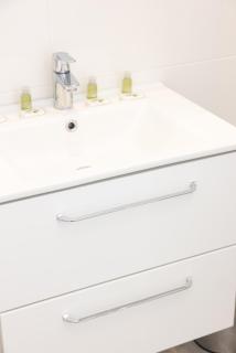 120 m2 Sunny & Calm Long-Term Apartment with Free Parking - 1