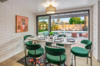 Disco Jungle with Fire Pit+Poolside TV+Yard Games - 6