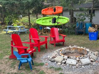 Cozy Burnt Riverfront Retreat - 1