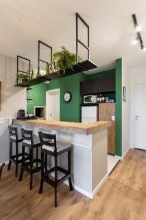 Apto 1802 com Piscina e Academia 2 Quartos Ar Condicionado no Centro Cívico com Garagem - 7