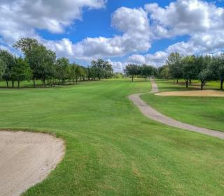 Golfers' Paradise 3BR Single House with Private Pool & Golf Course View- Man Gated, Marina in Lake Conroe, Tennis courts & Gym Access - 6