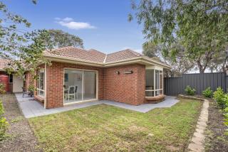 Spacious Glenunga Home with Garage Parking - 6
