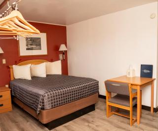 Auto Inn Motel & RV Park - 1