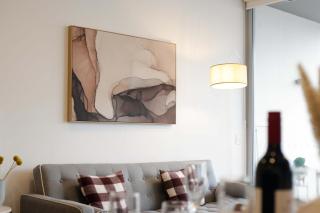 Tranquil River-View 2-Bedroom High-Rise Apartment - 5